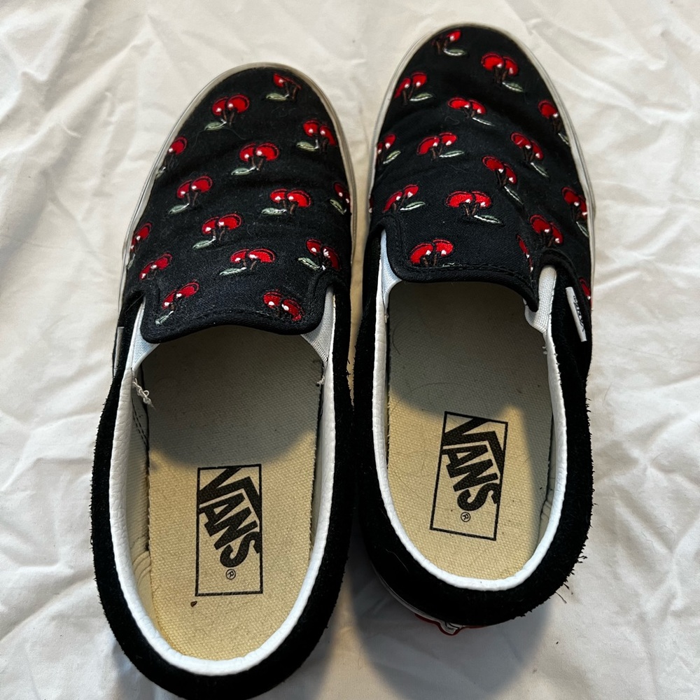 Vans fabric and suede cherry mens 6.5 womens 8